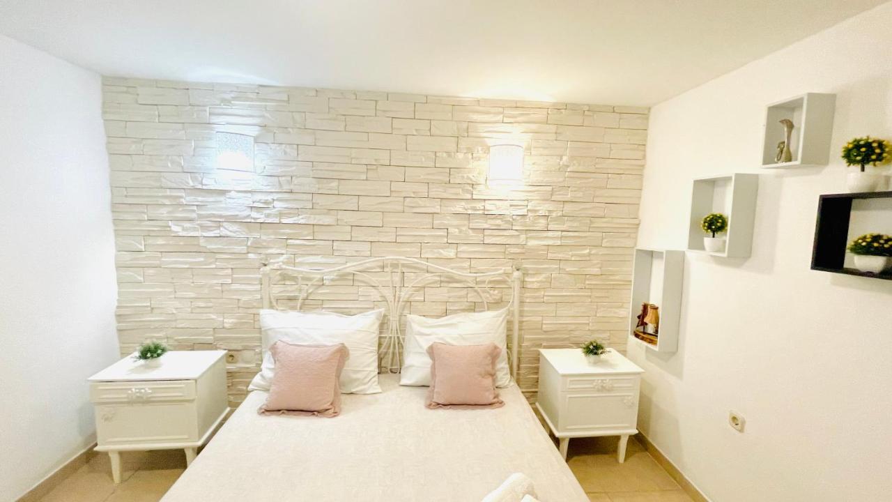Colorful And Happy Apartment Sukosan - With Parking Ngoại thất bức ảnh