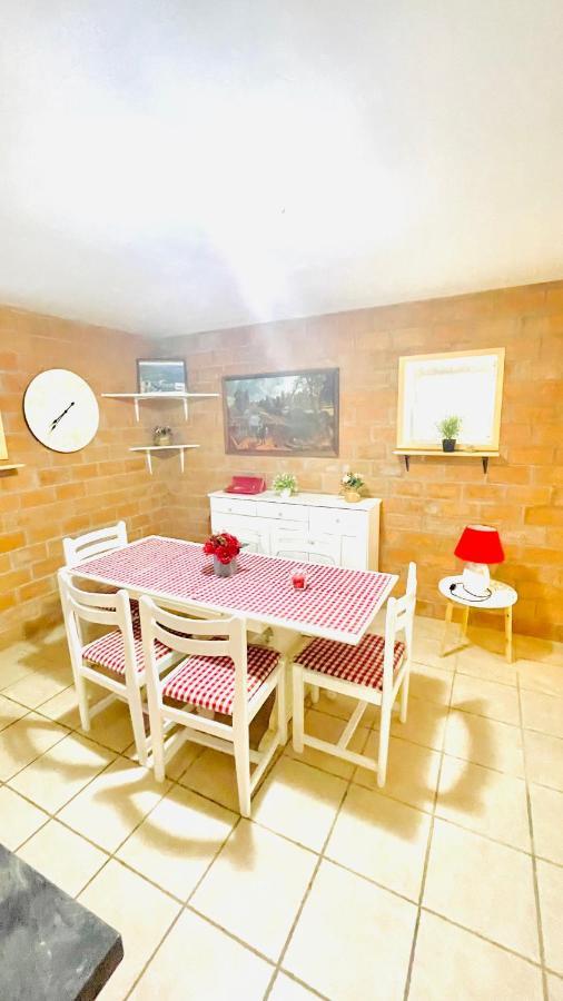 Colorful And Happy Apartment Sukosan - With Parking Ngoại thất bức ảnh
