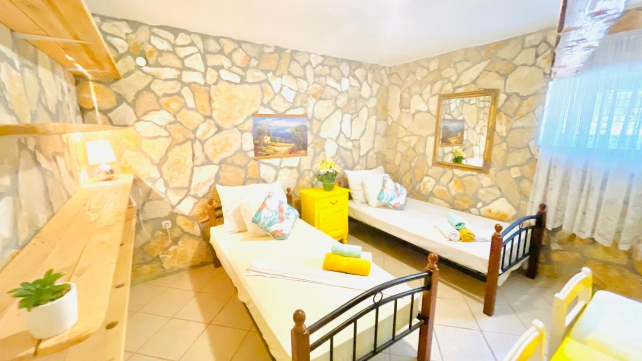 Colorful And Happy Apartment Sukosan - With Parking Ngoại thất bức ảnh